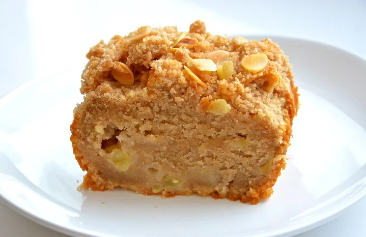 Яблочный кекс