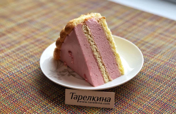 Торт Полуниця з вершками