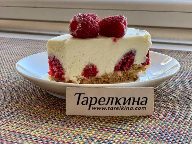 Малиновий чізкейк без випікання